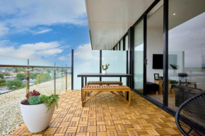 Stylish Urban Retreat Prime Location